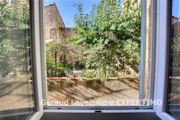 Cadenet (84160) grand T2 en plein cœur de Cadenet
