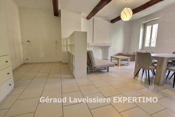 Cadenet (84160) grand T2 en plein cœur de Cadenet