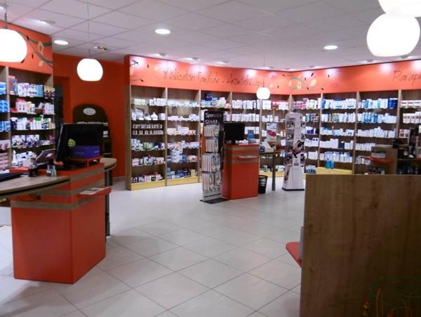 Local commercial à vendre |  La Châtre |  Murs | 250 m²