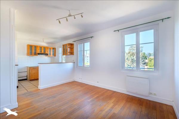 Appartement à louer 971 € CC TASSIN LA DEMI LUNE 4 p 69 m² DPE E