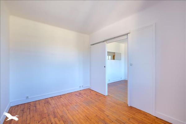 Appartement à louer 971 € CC TASSIN LA DEMI LUNE 4 p 69 m² DPE E