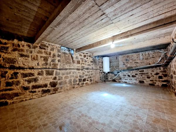 🏡 Maison de ville avec courette rénovée avec goût – Aucun travaux à prévoir !