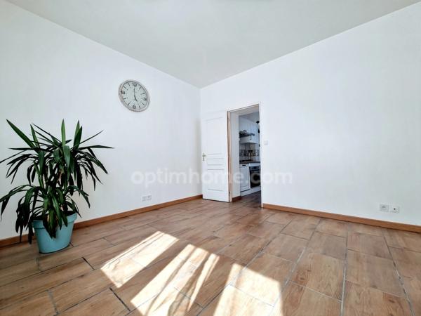 🏡 Maison de ville avec courette rénovée avec goût – Aucun travaux à prévoir !