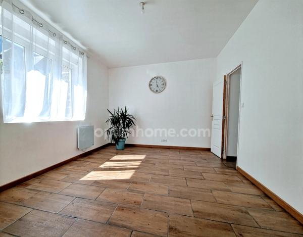 🏡 Maison de ville avec courette rénovée avec goût – Aucun travaux à prévoir !