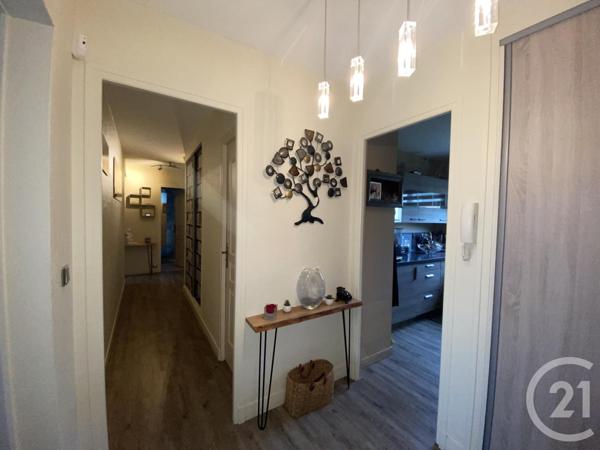 Appartement F4 à vendre  4 pièces - 84,96 m2 LE MESNIL ESNARD - 76