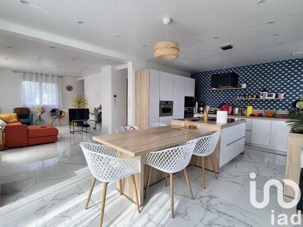 Maison 5 pièces de 109 m² à Bénouville (14970)