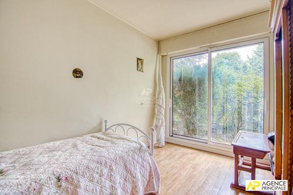 Versailles Clagny Appartement 5 pièces 113 m² rez-de-jardin avec ascenseur, cave et parking et box en sous-sol 610 000 € **  - Référence  27870