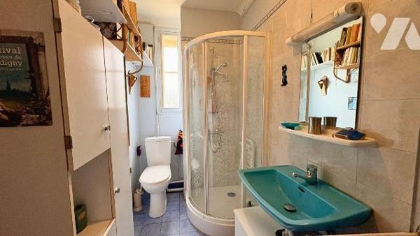 Située dans un environnement calme de la commune de Salbris (41300), cette maison de plain-pied...