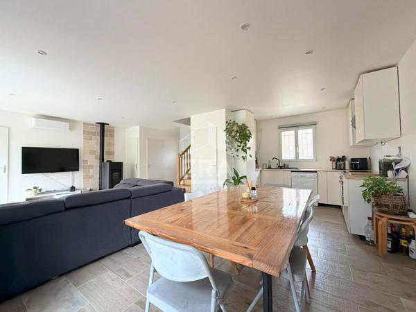A VENDRE EN EXCLUSIVITE 13610 LE PUY-SAINTE-RÉPARADE MAISON 5 PIECES D'ENVIRON 104 M² AVEC JARDIN