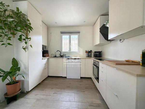 A VENDRE EN EXCLUSIVITE 13610 LE PUY-SAINTE-RÉPARADE MAISON 5 PIECES D'ENVIRON 104 M² AVEC JARDIN