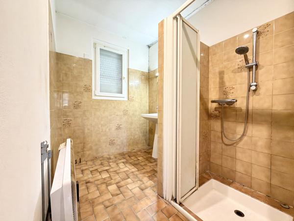 Maison de campagne avec forêt et vue  Anthé (47370)