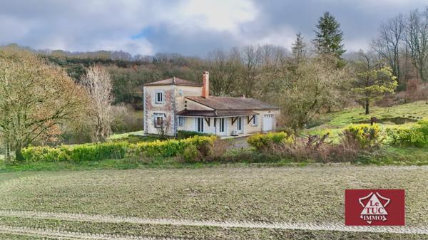 Maison de campagne avec forêt et vue  Anthé (47370)