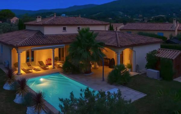 Aups L'Art de Vivre en Provence au Pied du Village