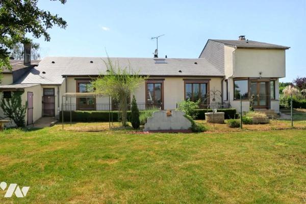 Maison T6 - Garage - Dépendances - Terrasse - Jardin . 964 m² cadastré.