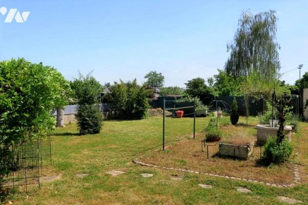 Maison T6 - Garage - Dépendances - Terrasse - Jardin . 964 m² cadastré.