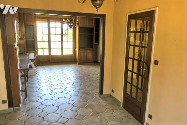 Maison T6 - Garage - Dépendances - Terrasse - Jardin . 964 m² cadastré.