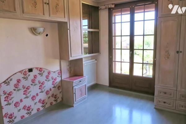 Maison T6 - Garage - Dépendances - Terrasse - Jardin . 964 m² cadastré.
