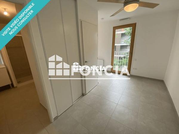 Location Studio 22.3 m² - 23 RUE PEYSSONNEL Marseille 13003
