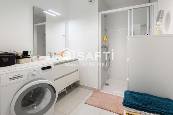 Plombières-lès-Dijon, appartement 2 pièces de 43 m2 au calme, avec place de parking extérieure.