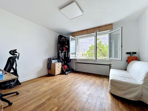 Appartement Sophia 5 pièces en dernier étage avec garage
