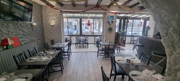 Fonds De Commerce - 100 m²