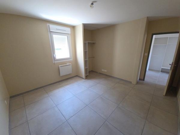 Maison à louer 890 € CC Saillat-sur-Vienne 4 p 94 m² DPE C