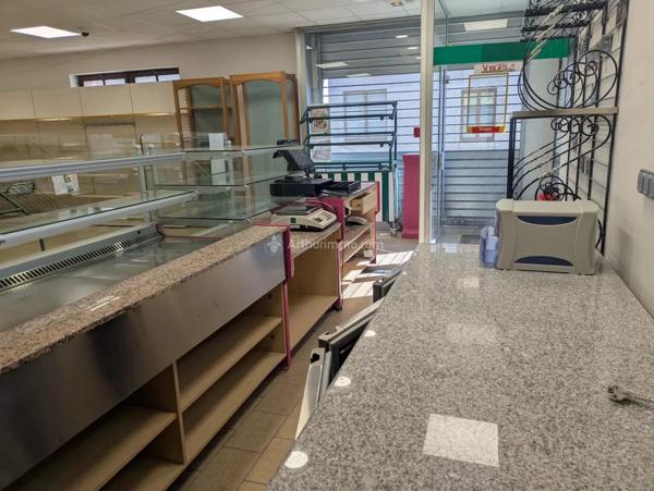 Vente                                                      Local commercial
                        
                                         133 m2                     à Coussey