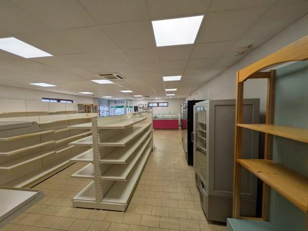 Vente                                                      Local commercial
                        
                                         133 m2                     à Coussey