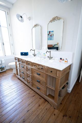 Maison à LE MAY-SUR-EVRE, 49122 - 7 pièces 202m²