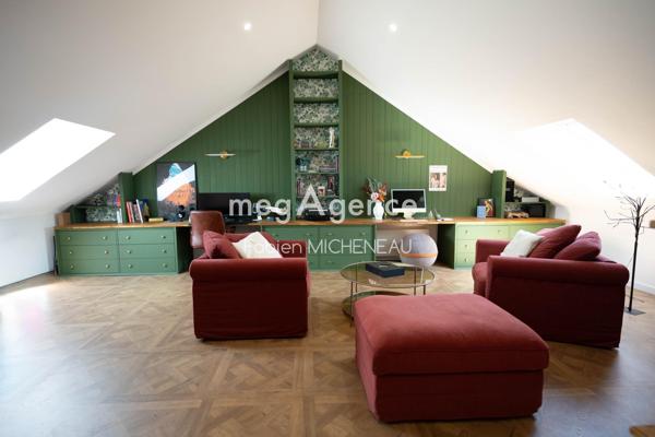 Maison à LE MAY-SUR-EVRE, 49122 - 7 pièces 202m²