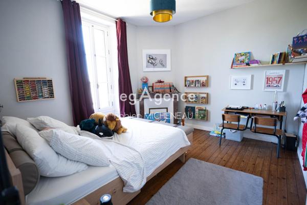 Maison à LE MAY-SUR-EVRE, 49122 - 7 pièces 202m²