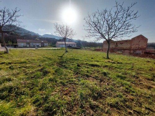 Secteur COLIGNY - Terrain viabilisé - Libre constructeur