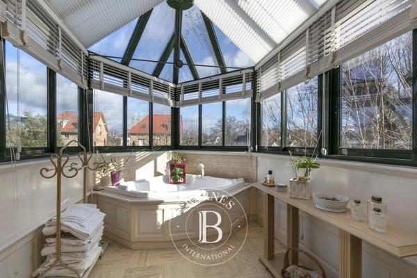 Le Vésinet, Maison 7 Chambres -  310 m² à vendre