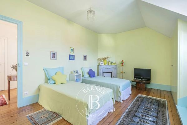 Le Vésinet, Maison 7 Chambres -  310 m² à vendre