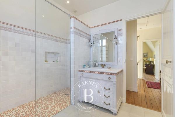 Le Vésinet, Maison 7 Chambres -  310 m² à vendre