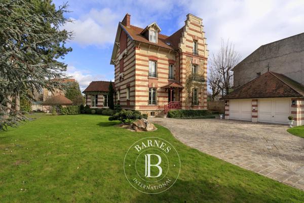 Le Vésinet, Maison 7 Chambres -  310 m² à vendre
