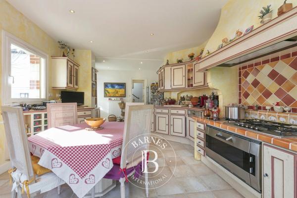 Le Vésinet, Maison 7 Chambres -  310 m² à vendre