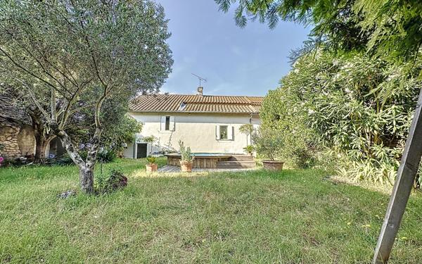 Maison à vendre    5 pièces • 148,80 m2 Pujaut