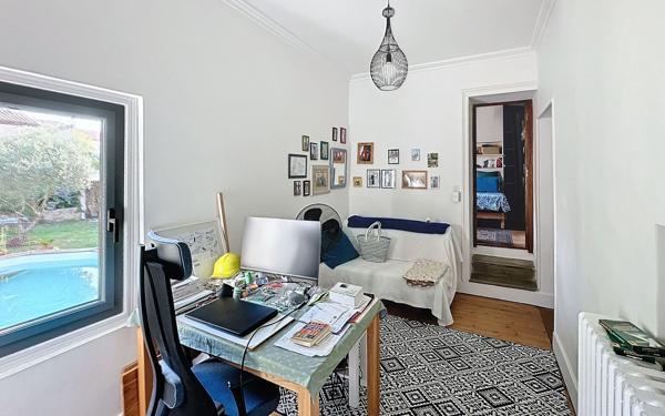 Maison à vendre    5 pièces • 148,80 m2 Pujaut