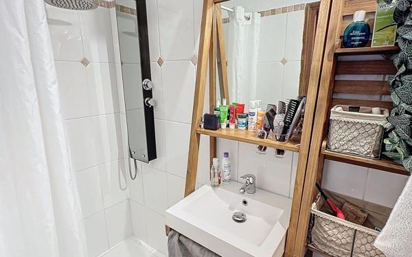 Maison à vendre    5 pièces • 148,80 m2 Pujaut