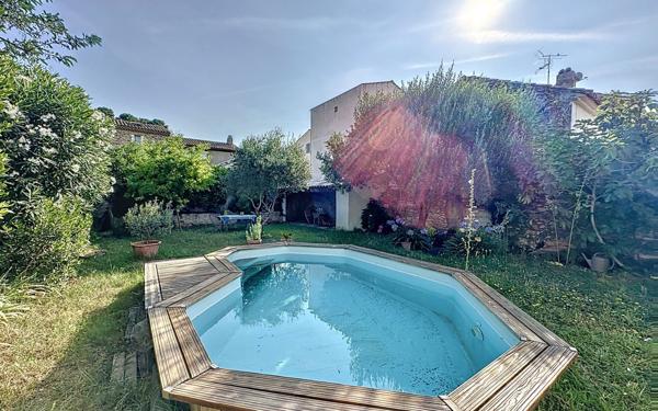 Maison à vendre    5 pièces • 148,80 m2 Pujaut