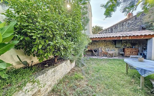 Maison à vendre    5 pièces • 148,80 m2 Pujaut