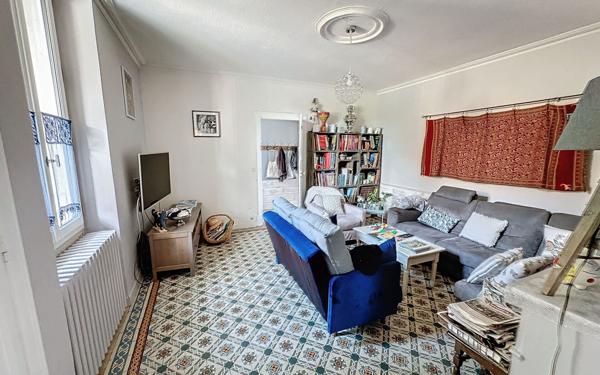 Maison à vendre    5 pièces • 148,80 m2 Pujaut