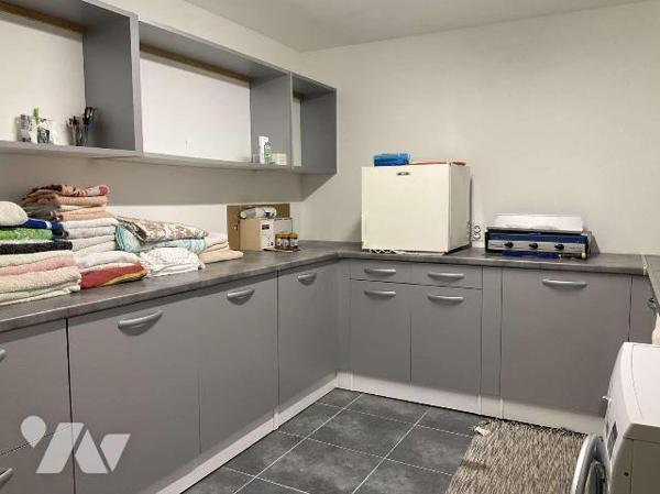 A VENDRE : Charmante maison entièrement rénovée, située à 9 kilomètres au sud de GOURDON (Lot -...