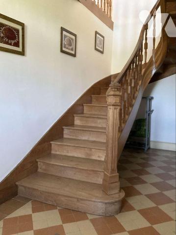 A VENDRE : Charmante maison entièrement rénovée, située à 9 kilomètres au sud de GOURDON (Lot -...