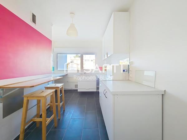 Appartement traversant au sein d'un parc.