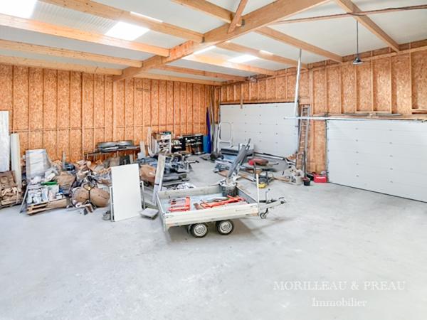 SAINT MARS DE COUTAIS - LOCAL D'ACTIVITES  / BUREAUX / ENTREPÔT (364 m²)