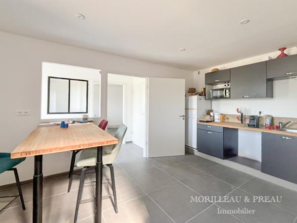 SAINT MARS DE COUTAIS - LOCAL D'ACTIVITES  / BUREAUX / ENTREPÔT (364 m²)