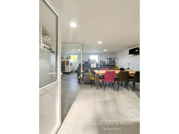 SAINT MARS DE COUTAIS - LOCAL D'ACTIVITES  / BUREAUX / ENTREPÔT (364 m²)