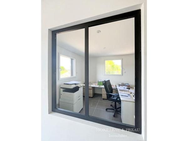 SAINT MARS DE COUTAIS - LOCAL D'ACTIVITES  / BUREAUX / ENTREPÔT (364 m²)